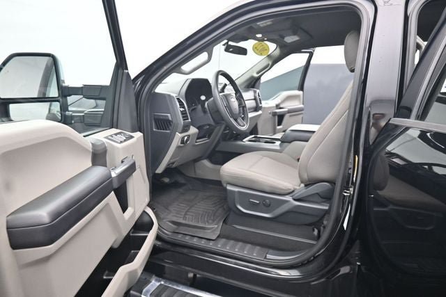 Certified 2022 Ford F250 XLT w/ XLT Premium Package AWD/4WD image 13
