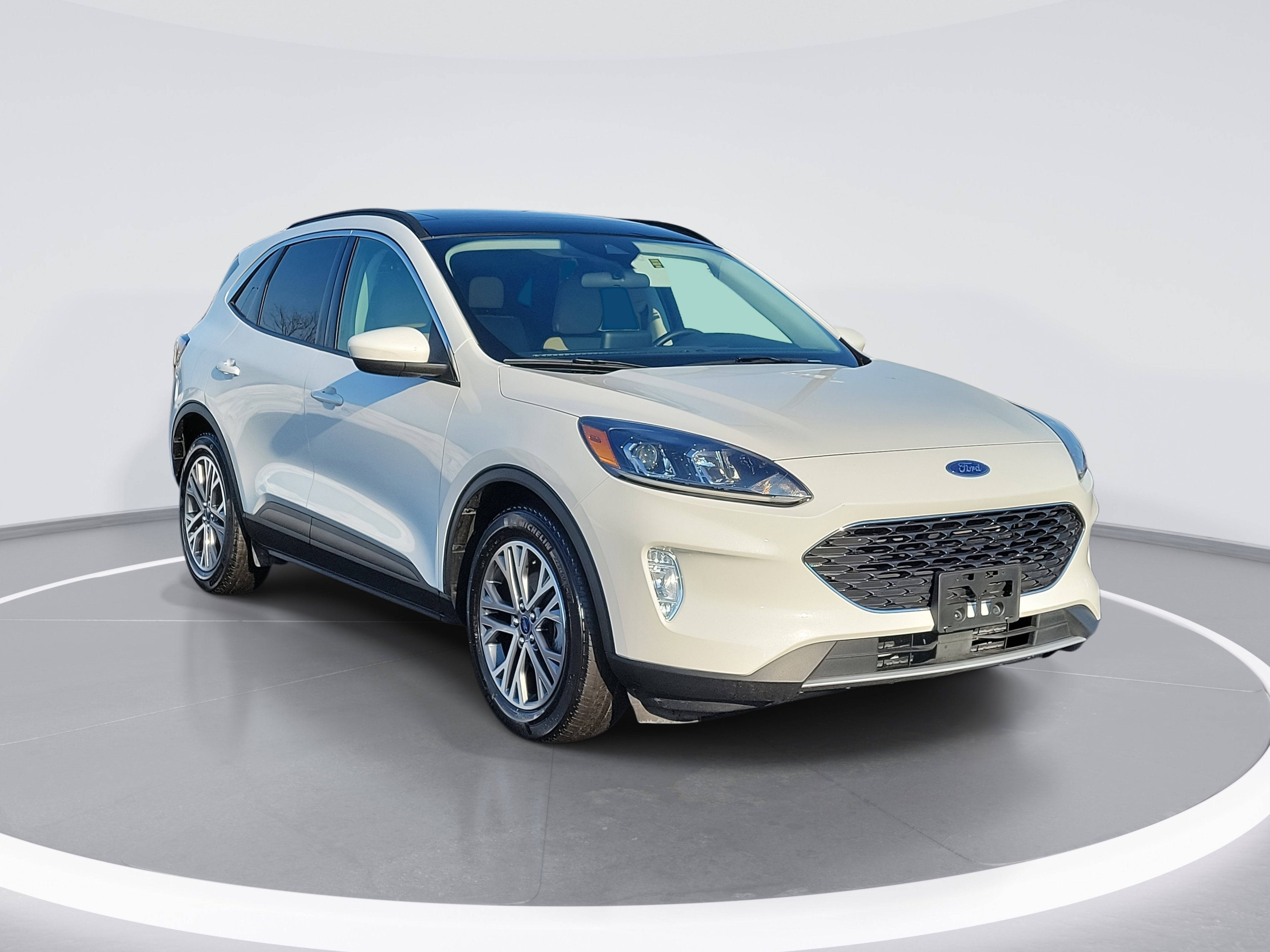 Certified 2022 Ford Escape SEL w/ Technology Package image 4