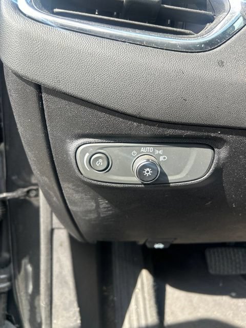 Used 2019 Chevrolet Equinox LS FWD image 23