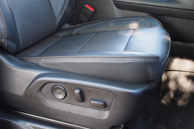 Used 2023 Chevrolet Tahoe High Country w/ Premium Package 2 image 12