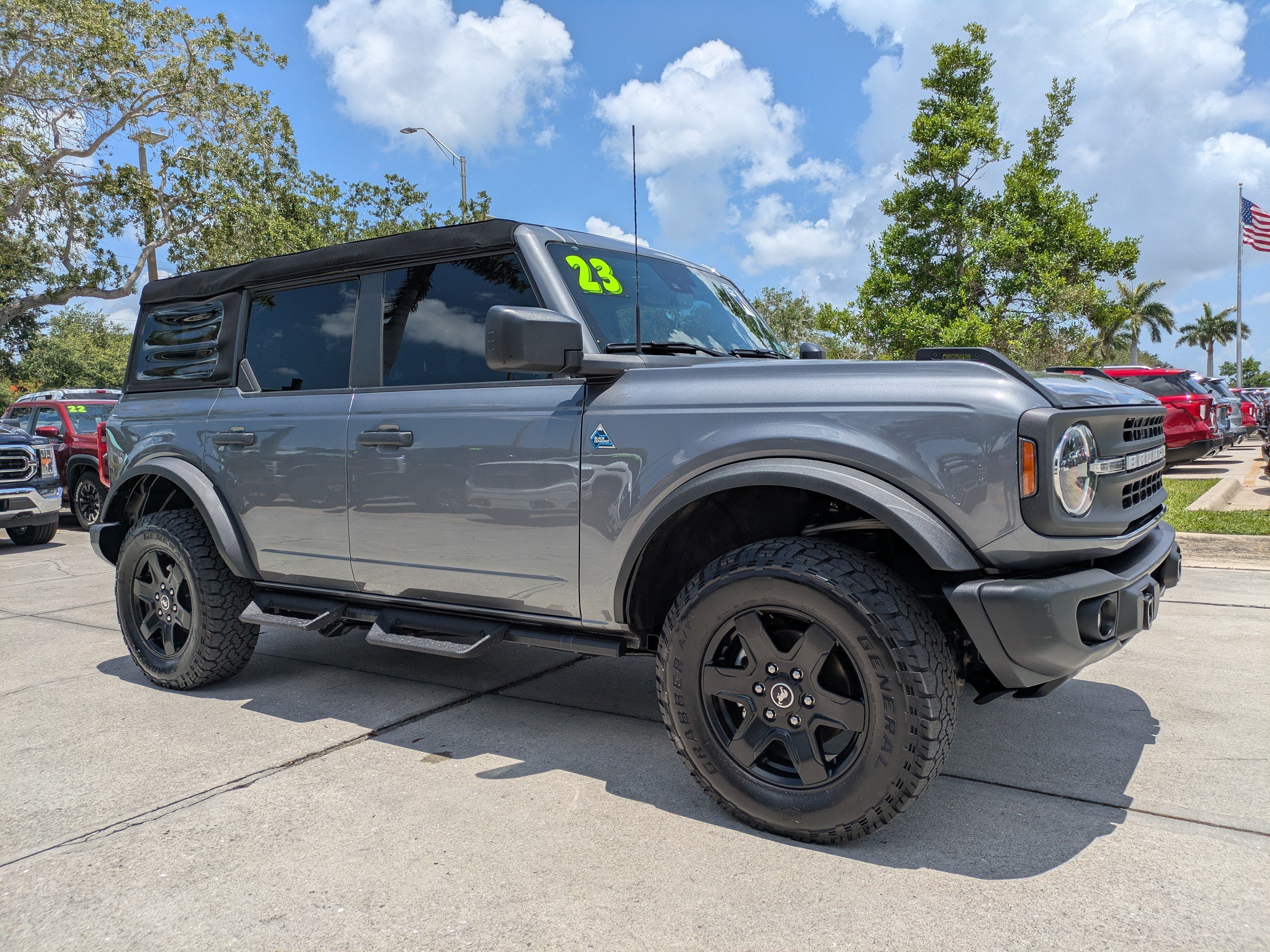 Certified 2023 Ford Bronco Black Diamond AWD/4WD image 2