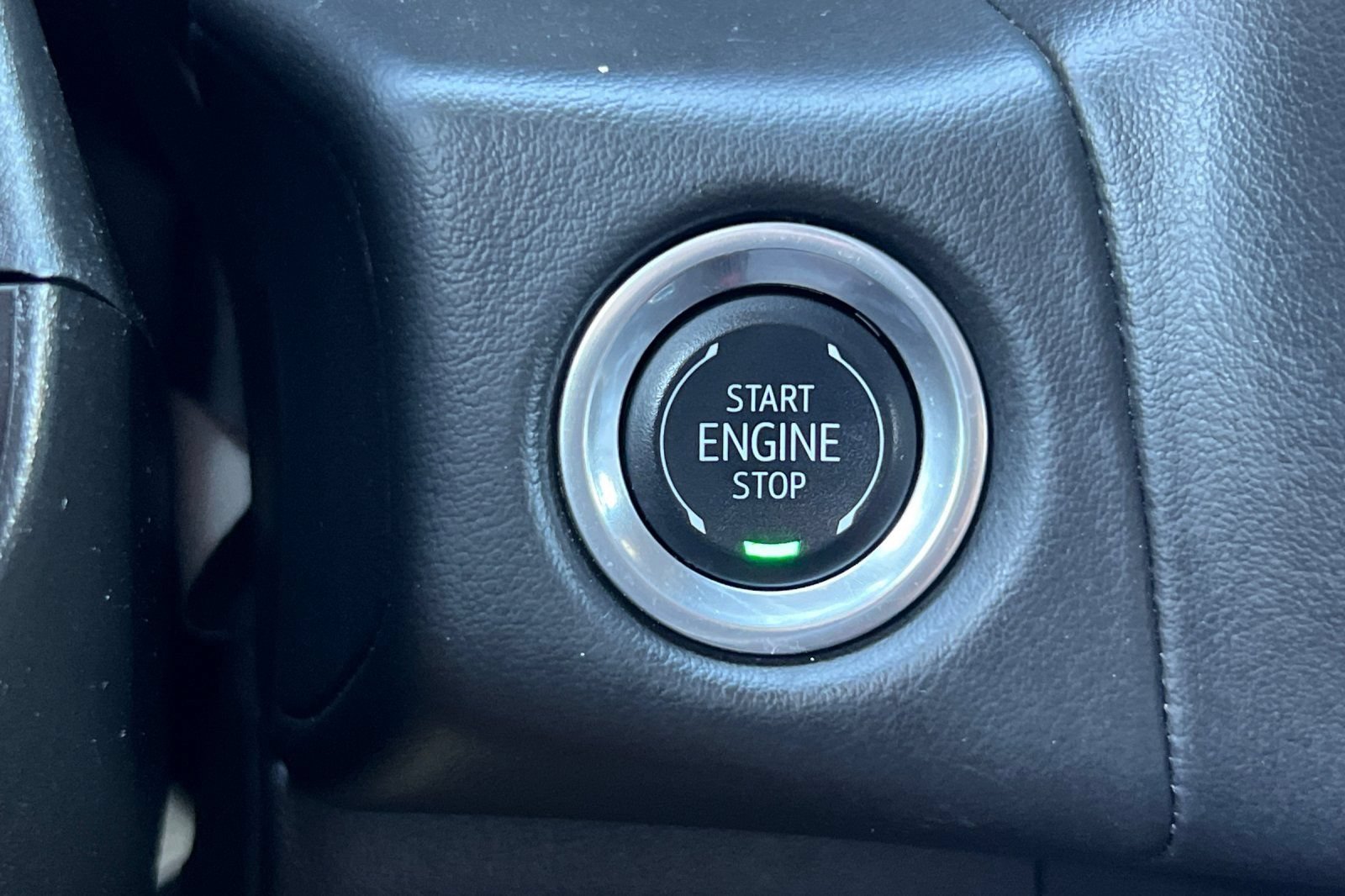 Used 2024 Chevrolet Suburban LT AWD/4WD image 25