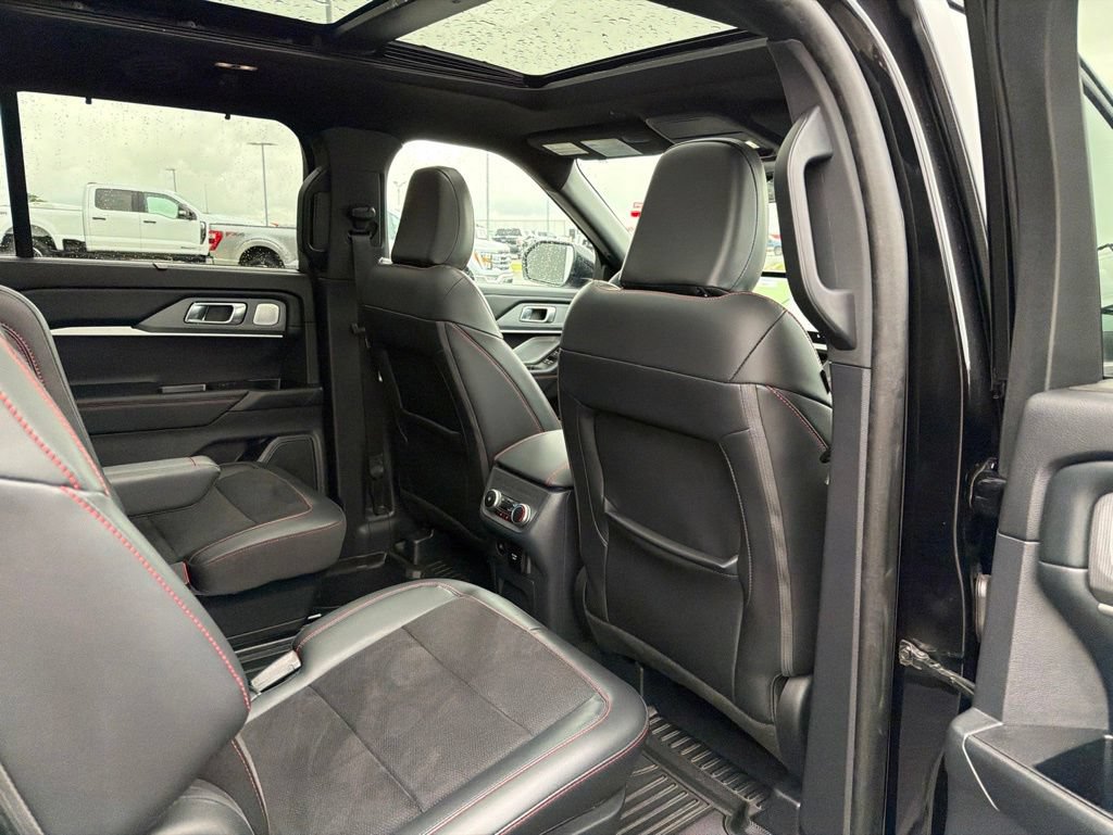 Certified 2025 Ford Explorer ST AWD/4WD image 22