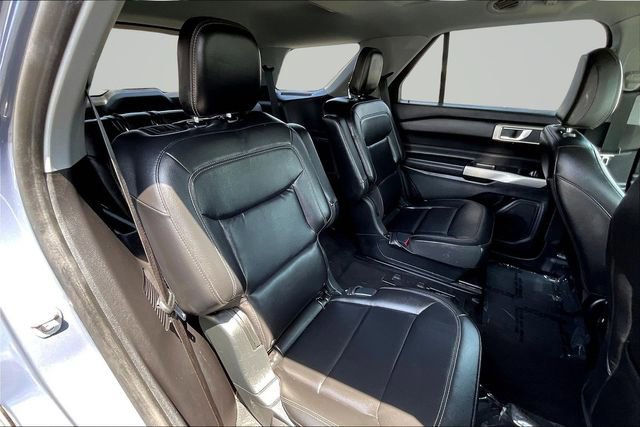 Certified 2021 Ford Explorer XLT w/ Equipment Group 202A image 27