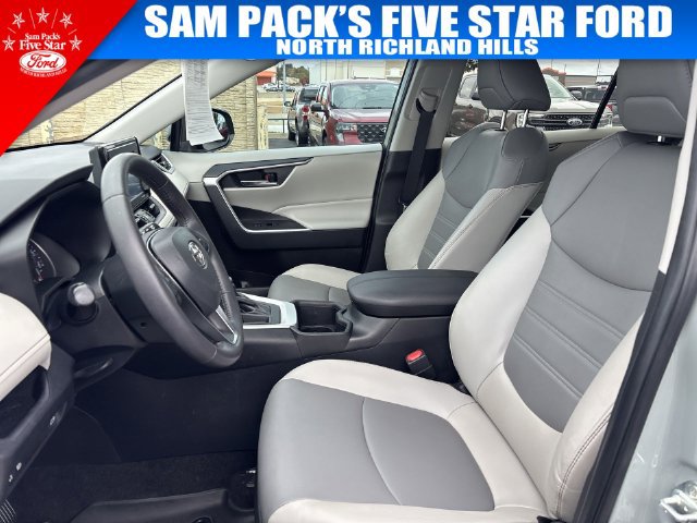 Used 2022 Toyota RAV4 XLE Premium FWD image 20