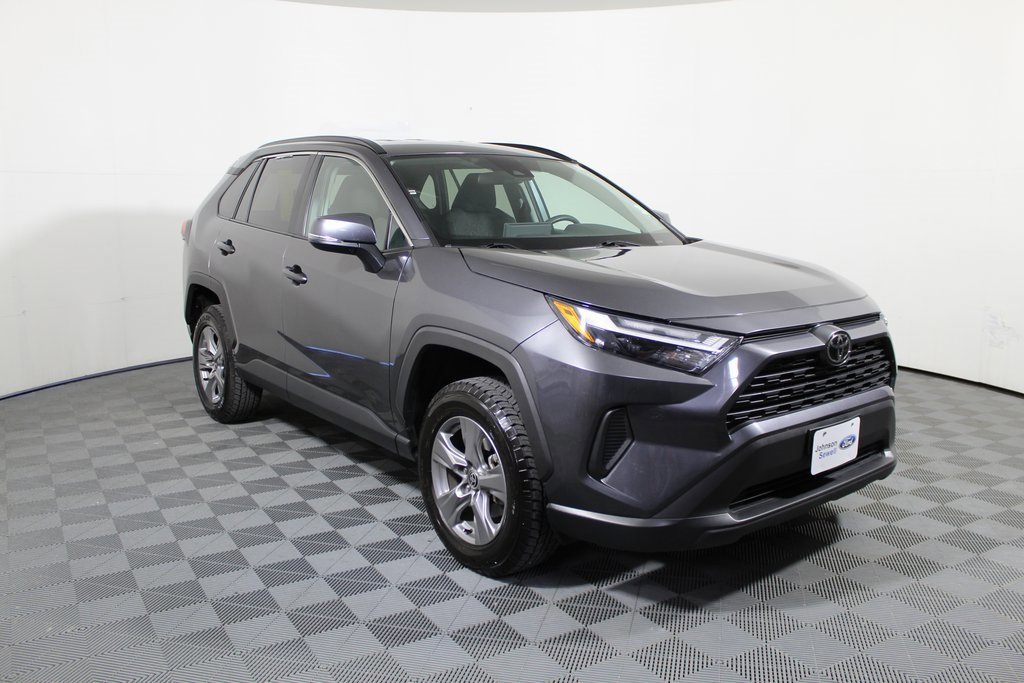 Used 2024 Toyota RAV4 XLE image 5