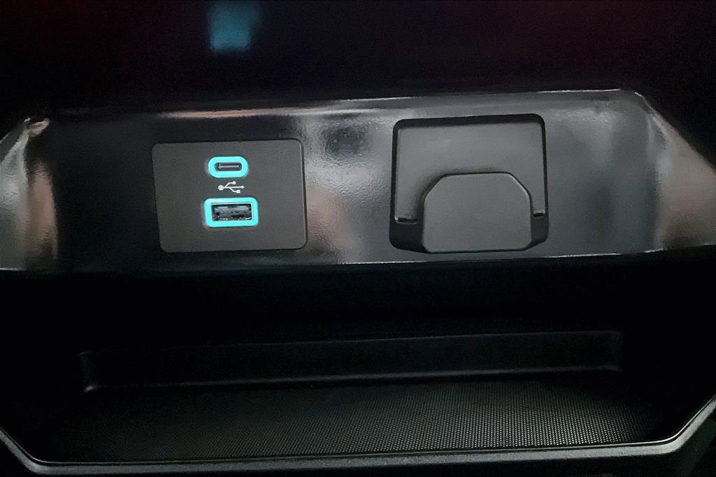 Certified 2023 Ford F150 XLT w/ Equipment Group 302A High image 33