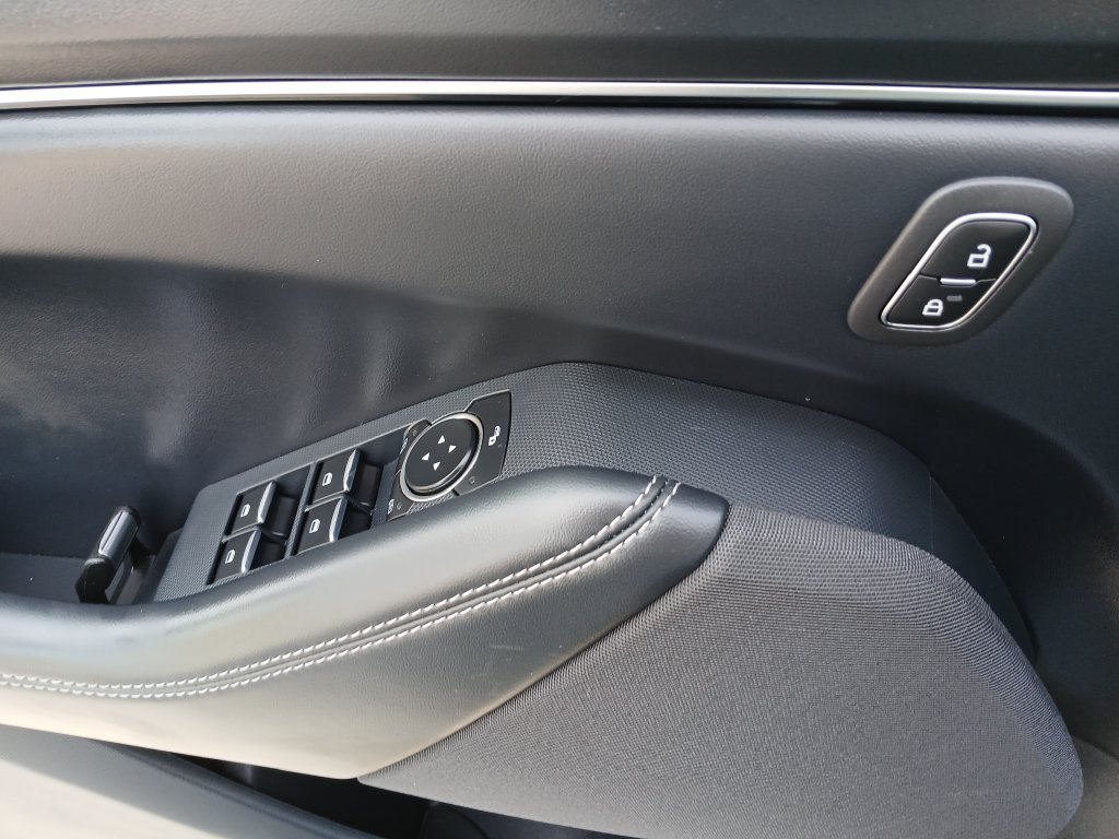 Certified 2024 Ford Mustang Mach-E Select RWD image 11