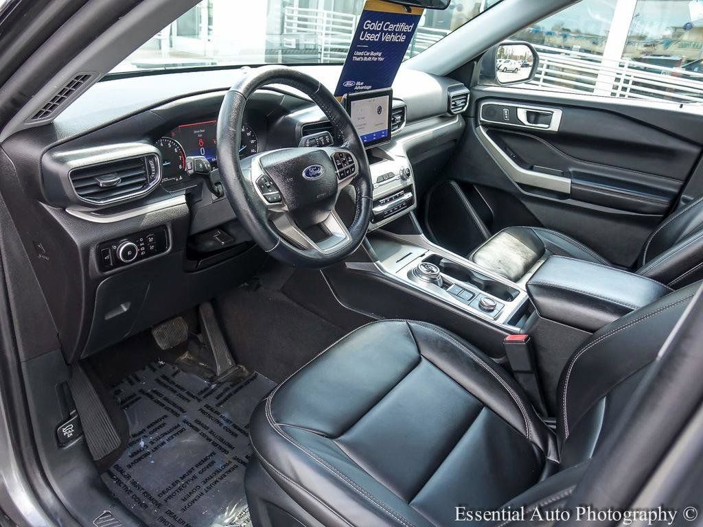 Certified 2023 Ford Explorer XLT w/ Equipment Group 202A AWD/4WD image 10