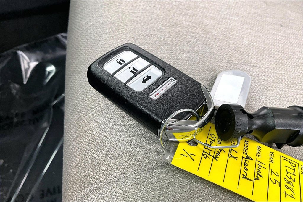 Used 2025 Honda Accord LX image 11