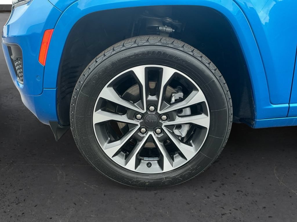 Used 2023 Jeep Grand Cherokee L Overland AWD/4WD image 13