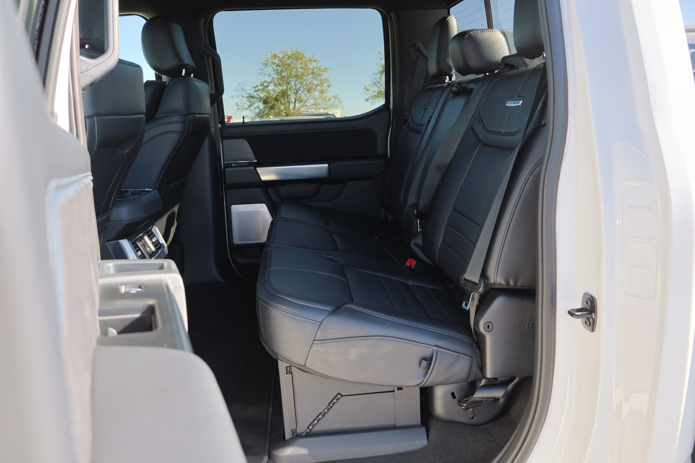 Certified 2025 Ford F450 Platinum image 31