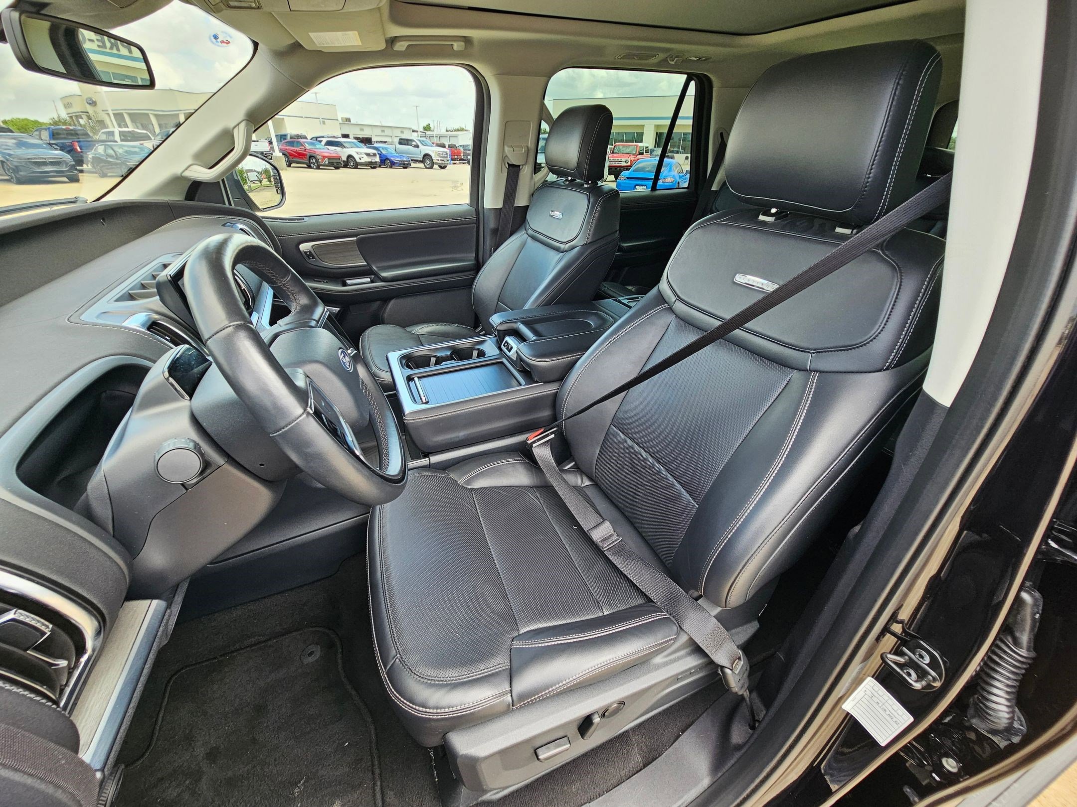 Certified 2025 Ford Expedition Platinum AWD/4WD image 17