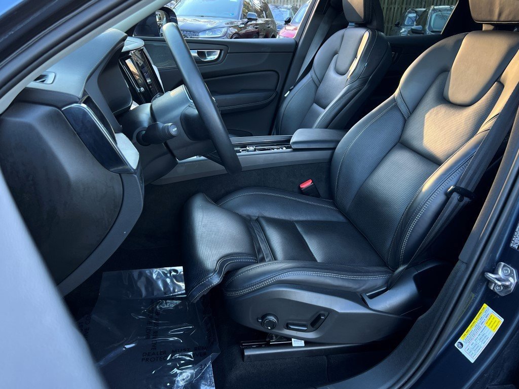 Used 2022 Volvo XC60 B6 Inscription w/ Advanced Package image 25