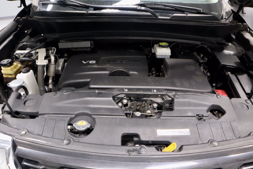 Used 2020 Nissan Pathfinder Platinum AWD/4WD image 18