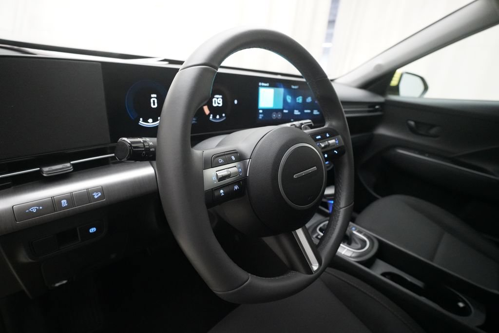 Used 2024 Hyundai Kona SEL AWD/4WD image 8