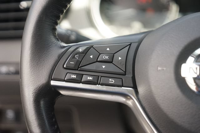Used 2018 Nissan Rogue Sport SL w/ SL Premium Package FWD image 23