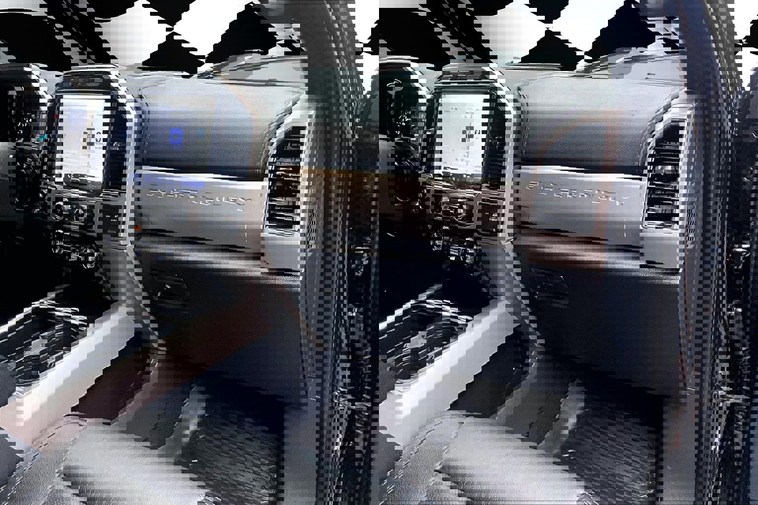 Certified 2022 Ford F350 Lariat w/ Lariat Ultimate Package image 16