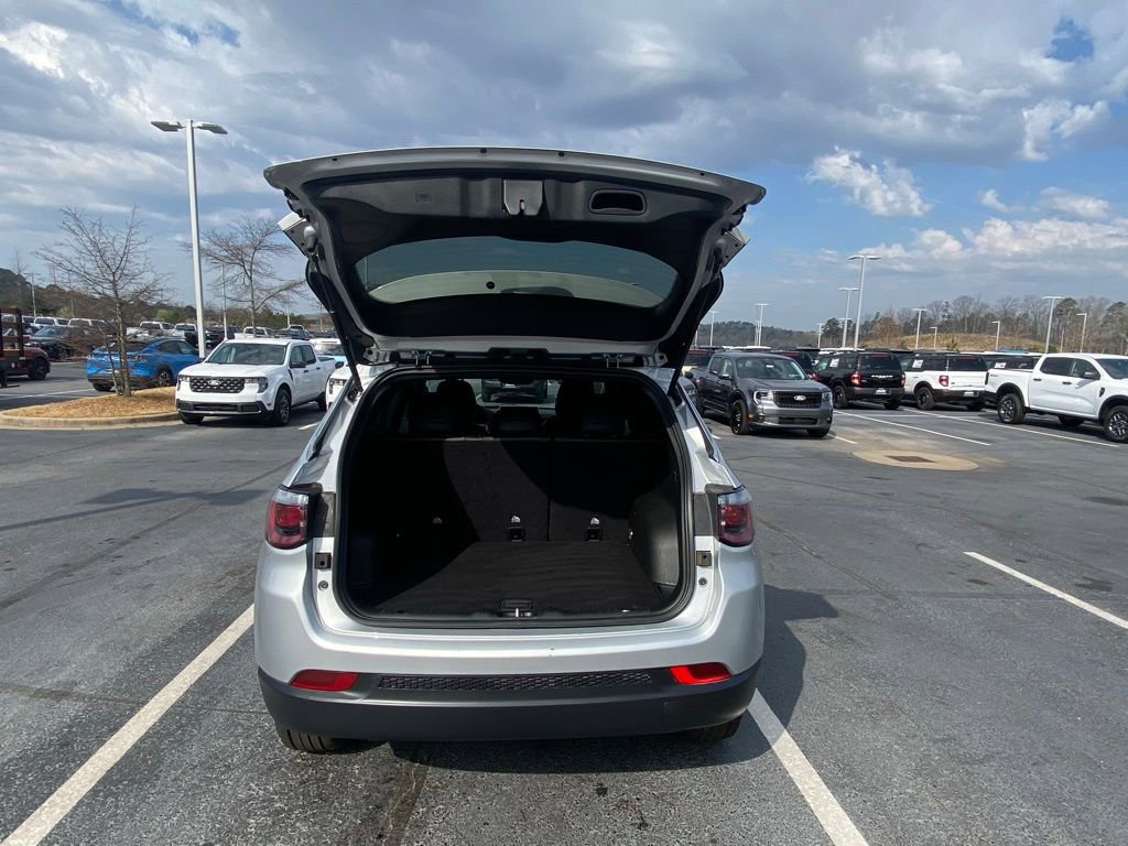 Used 2024 Jeep Compass Latitude image 26