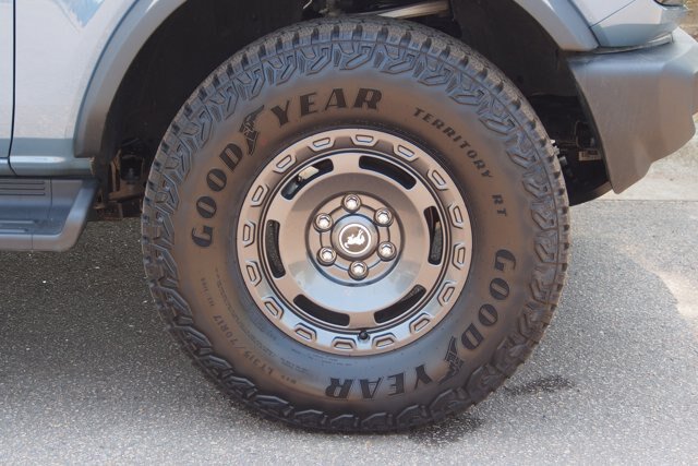 Certified 2025 Ford Bronco Outer Banks w/ Sasquatch Package AWD/4WD image 9