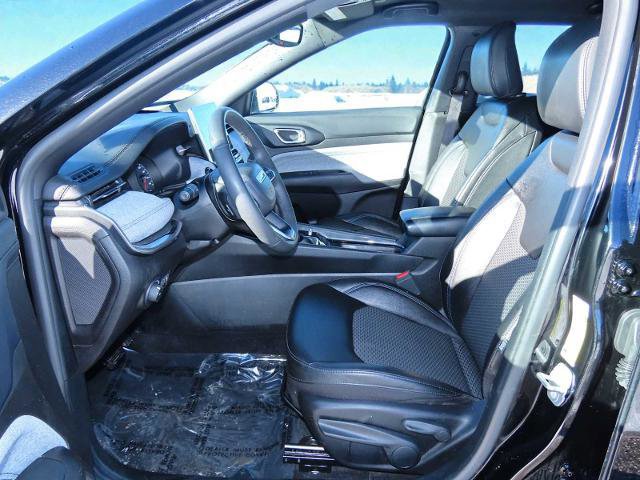 Used 2024 Jeep Compass Latitude image 17