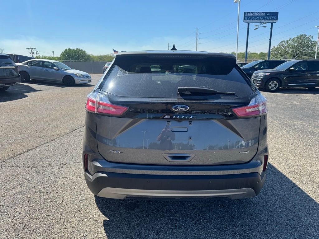 Certified 2024 Ford Edge SEL image 6