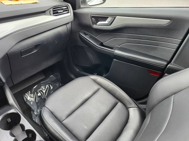 Certified 2024 Ford Escape Platinum AWD/4WD image 15