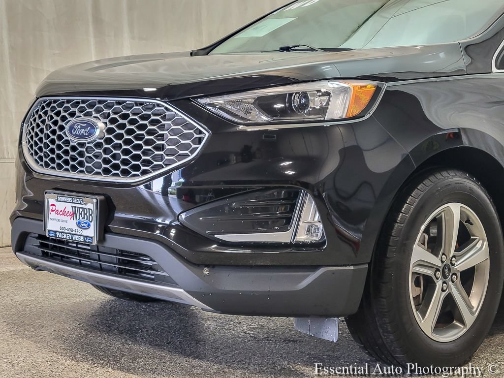 Certified 2024 Ford Edge SEL w/ Convenience Package AWD/4WD image 3