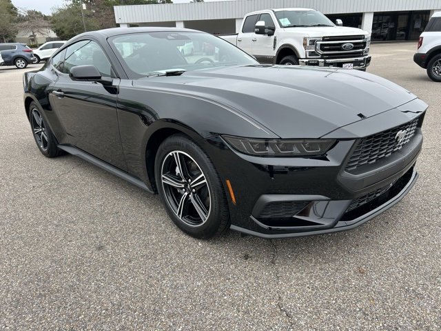 Certified 2025 Ford Mustang Coupe image 2