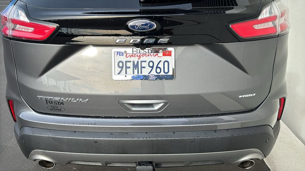 Certified 2022 Ford Edge Titanium w/ Class II Trailer Tow Package image 3
