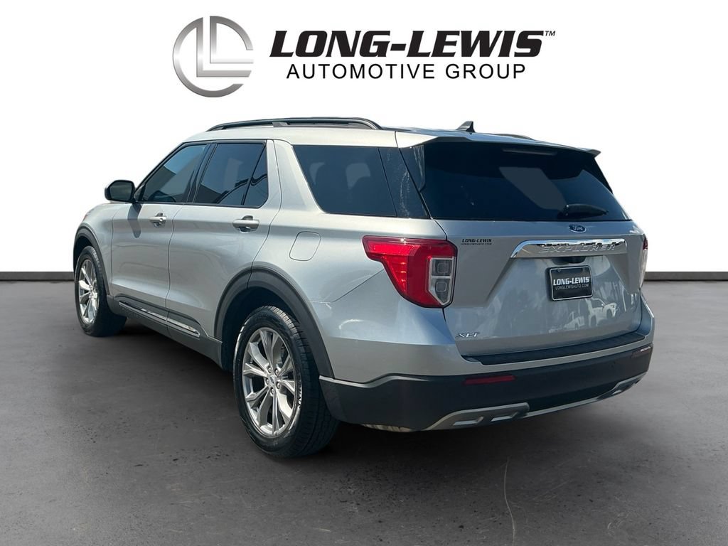 Certified 2022 Ford Explorer XLT w/ Equipment Group 202A RWD image 4