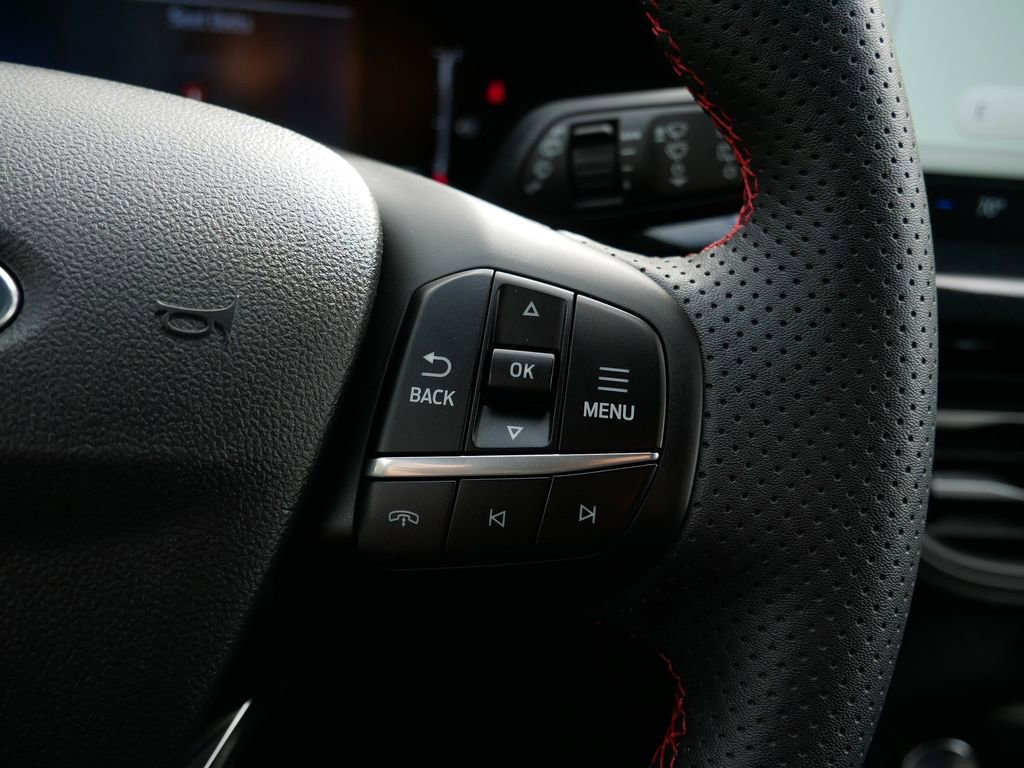 Certified 2024 Ford Escape ST-Line w/ Tech Pack #1 image 19