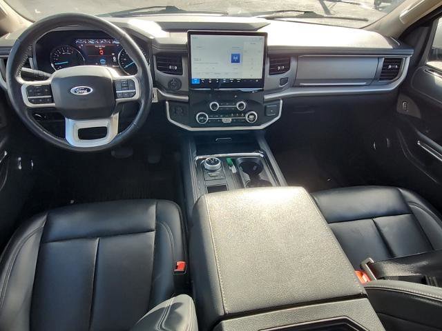 Certified 2023 Ford Expedition XLT image 5