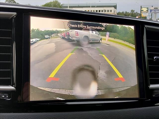 Used 2025 Chrysler Pacifica Select FWD image 20