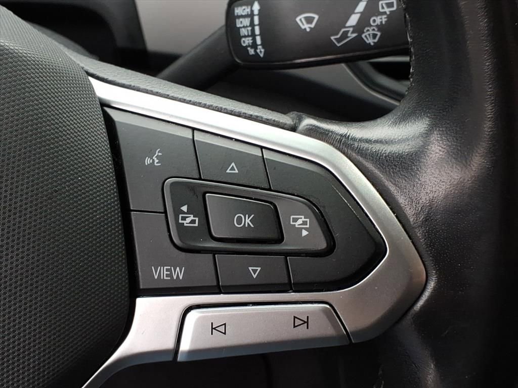 Used 2020 Volkswagen Atlas Cross Sport SE w/ Towing Package image 21