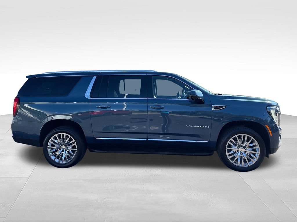 Used 2026 GMC Yukon XL Elevation w/ Elevation Premium Package AWD/4WD image 10