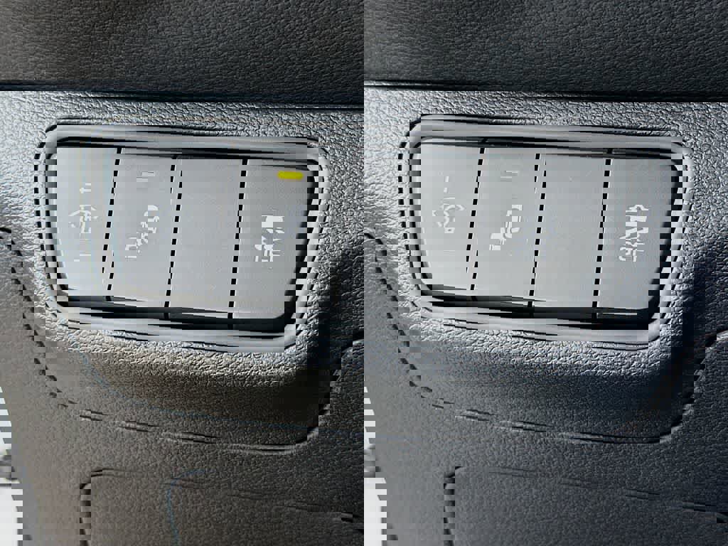 Used 2024 Kia Forte GT image 27