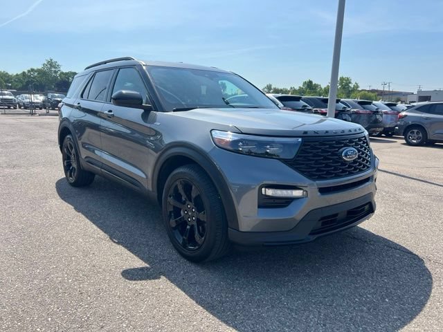 Certified 2024 Ford Explorer ST-Line w/ Class IV Trailer Tow Package AWD/4WD image 2