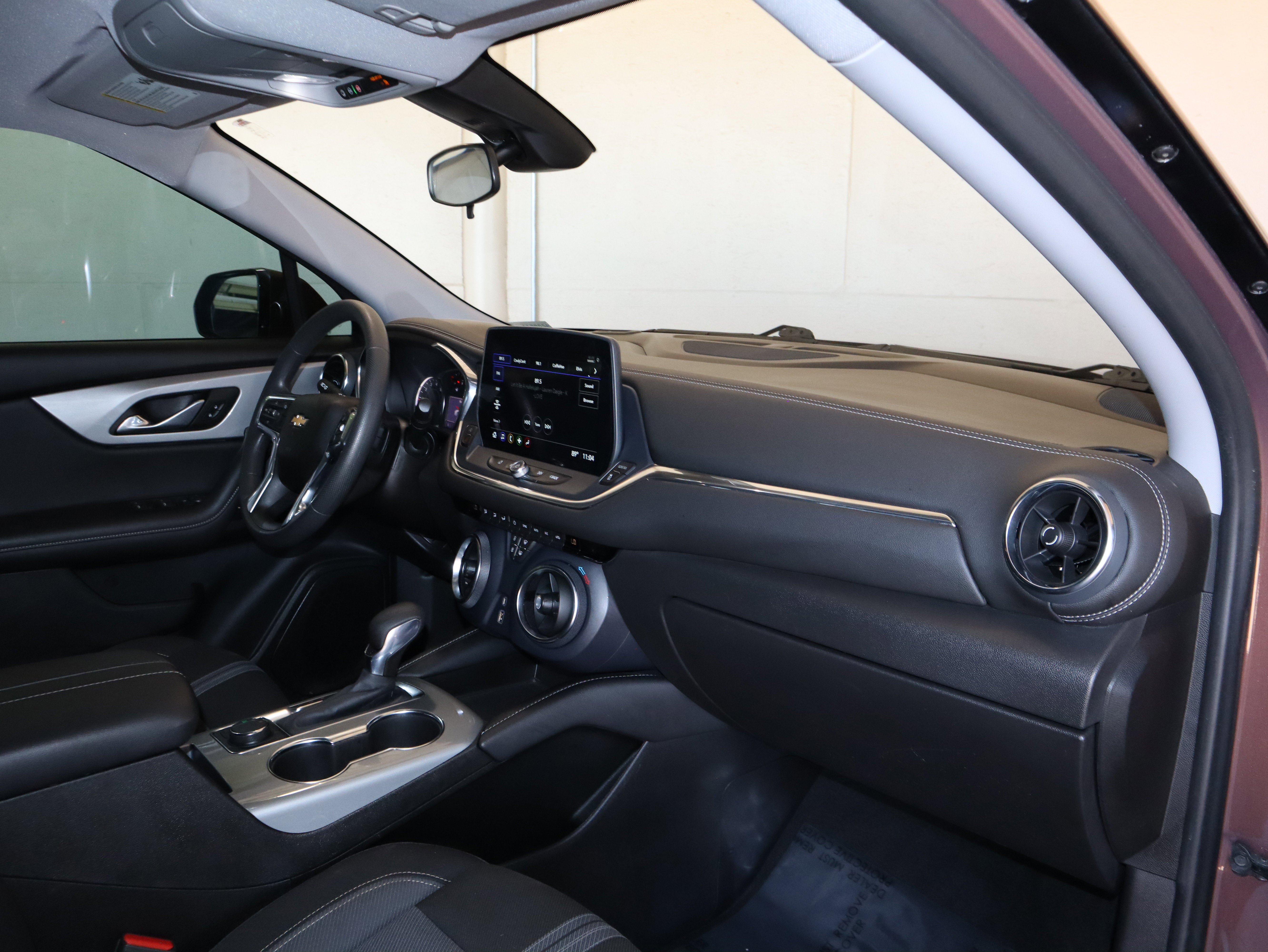 Used 2023 Chevrolet Blazer LT FWD image 38