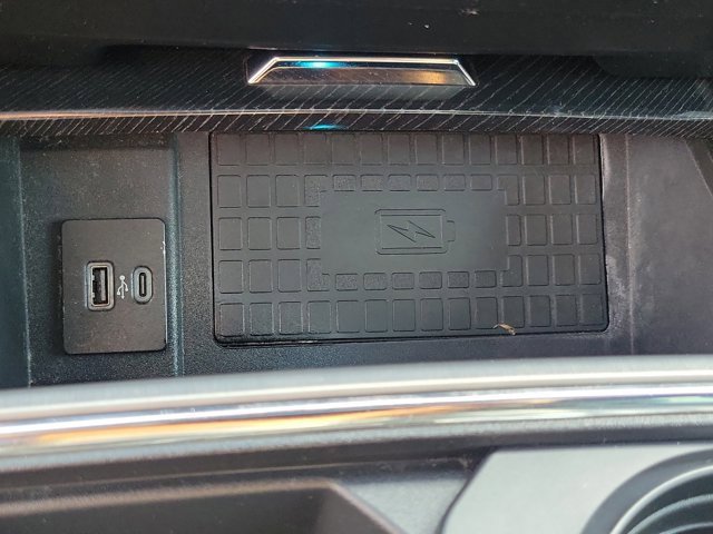 Certified 2022 Ford F250 Platinum w/ Tremor Off-Road Package image 32