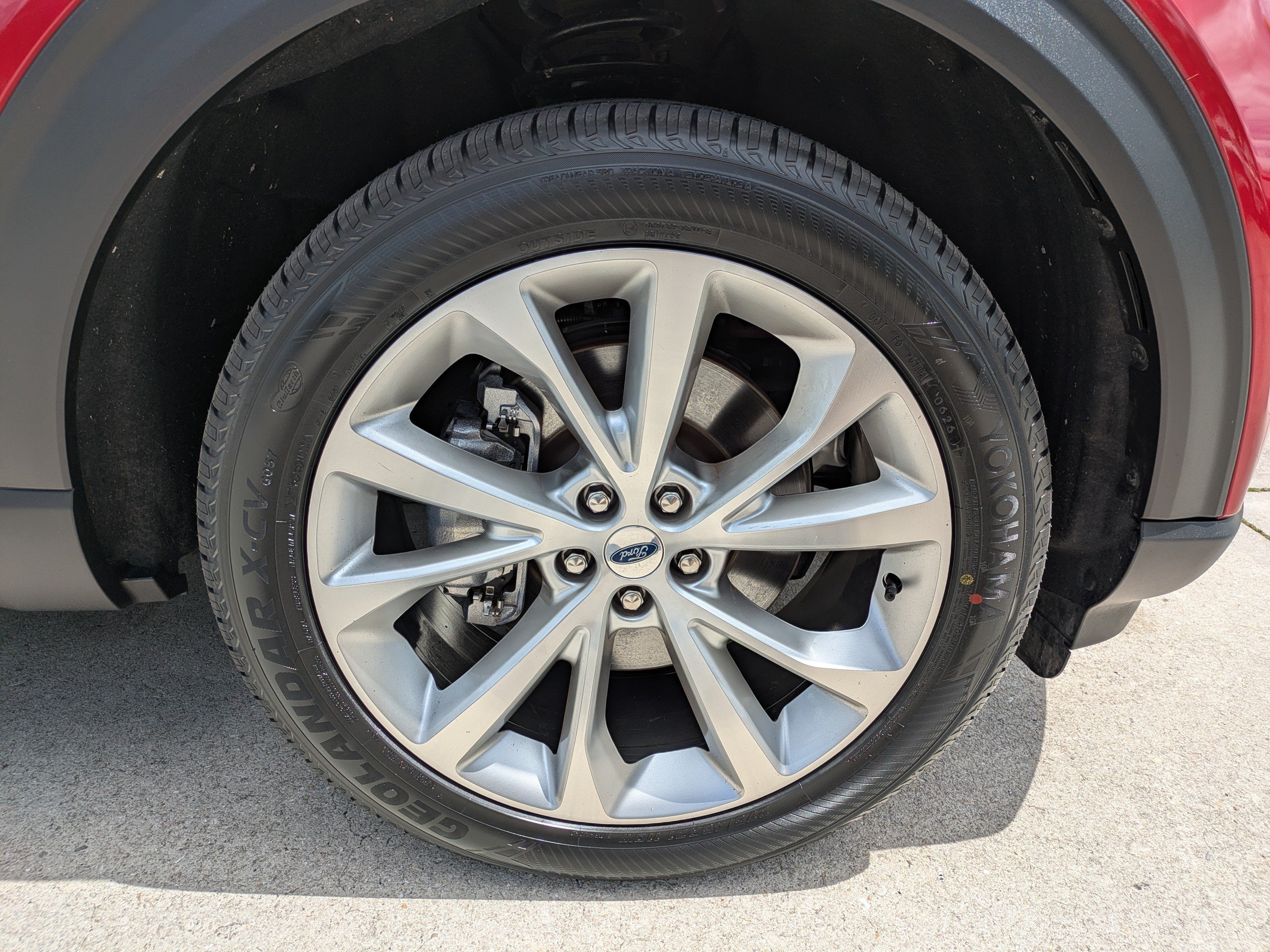 Certified 2022 Ford Explorer Platinum w/ Technology Package AWD/4WD image 11