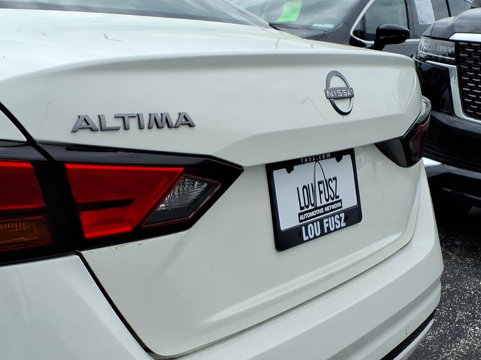 Used 2025 Nissan Altima 2.5 SV FWD image 35