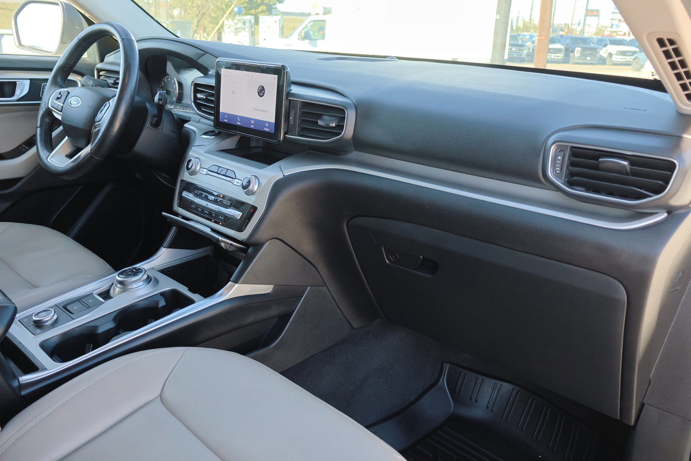 Certified 2022 Ford Explorer XLT w/ Equipment Group 202A image 42