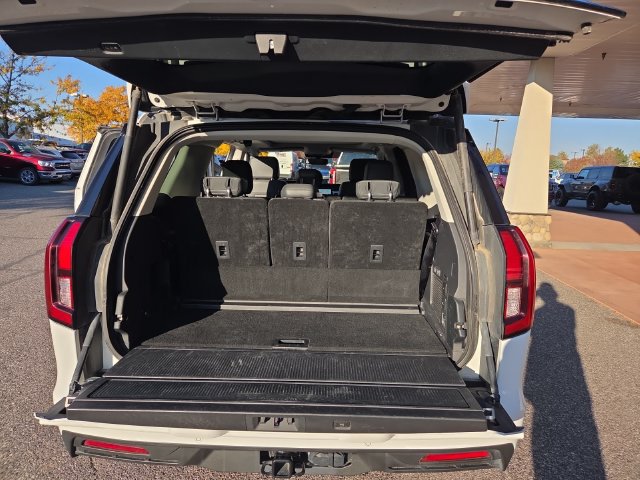 Certified 2025 Ford Expedition Active AWD/4WD image 21