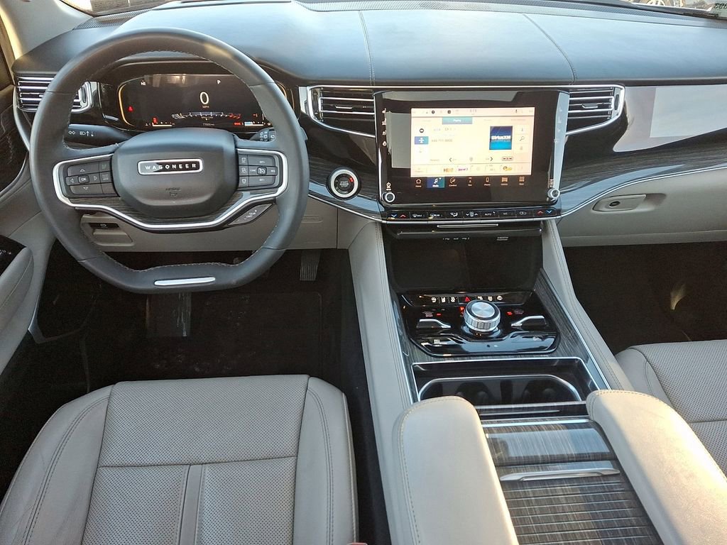 Used 2022 Jeep Wagoneer Series III w/ Premium Group I image 12