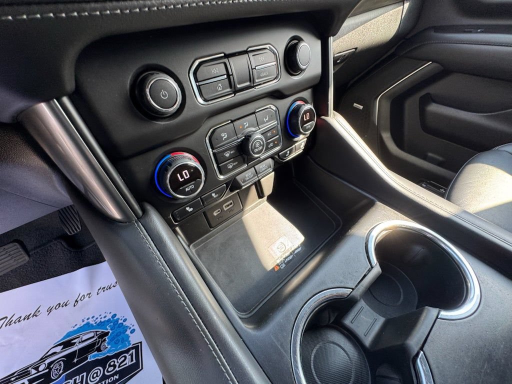 Used 2022 Chevrolet Suburban Z71 AWD/4WD image 35