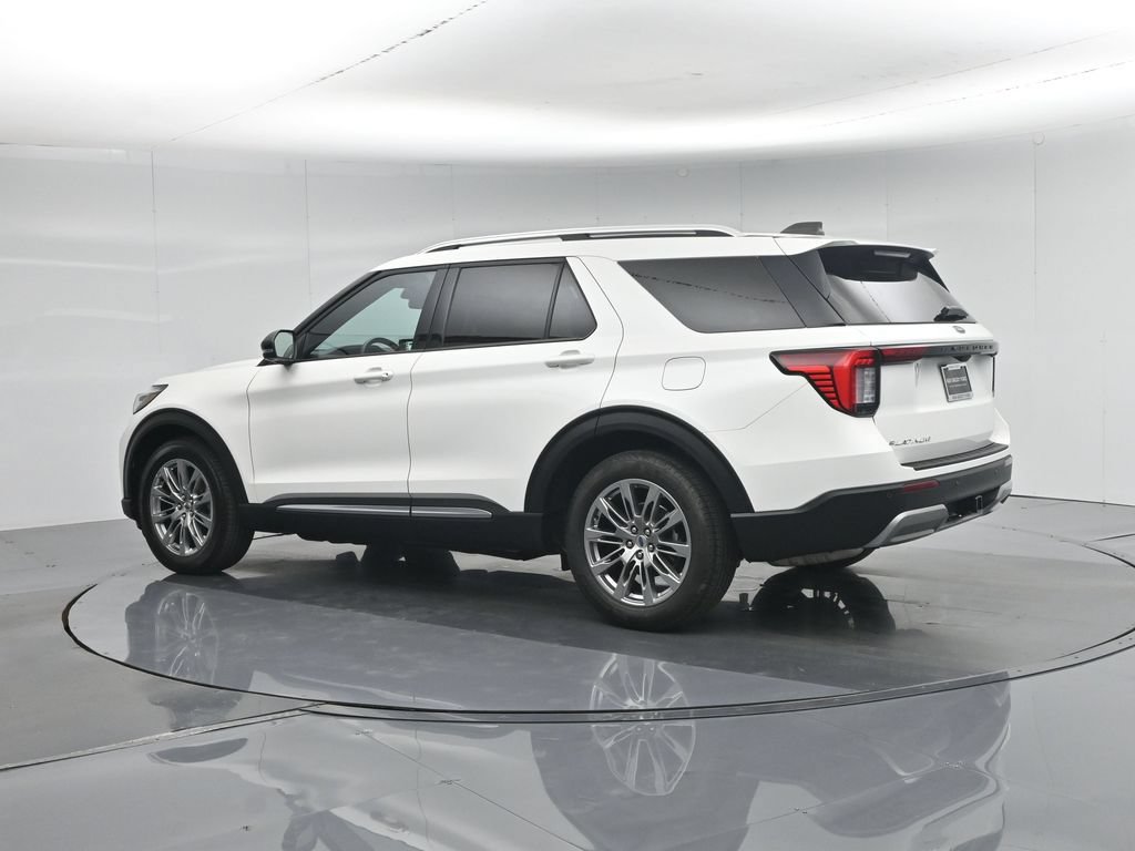 Certified 2025 Ford Explorer Platinum RWD image 7