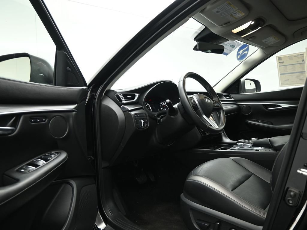 Used 2024 INFINITI QX50 Luxe image 36