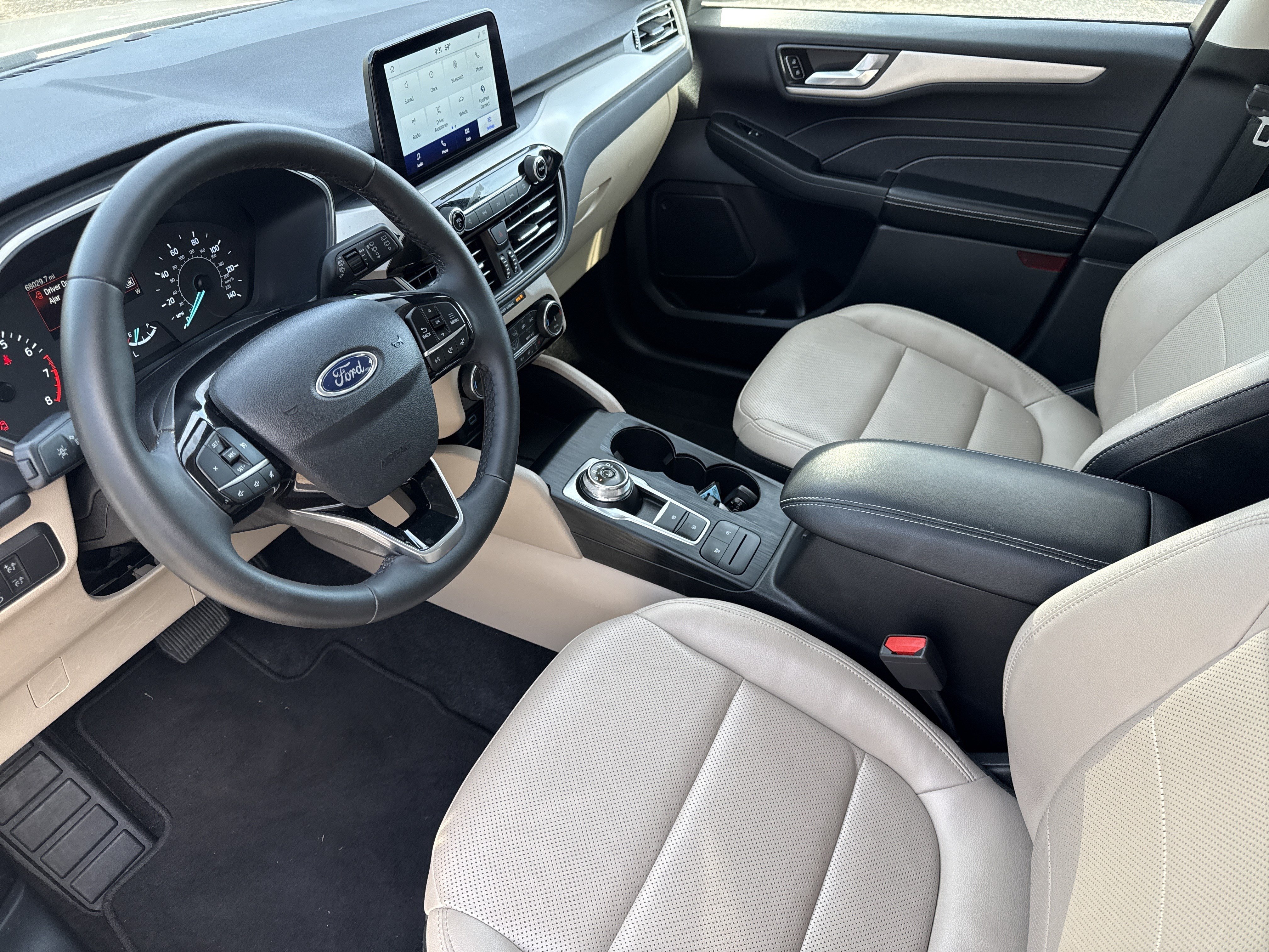 Certified 2022 Ford Escape SEL AWD/4WD image 11