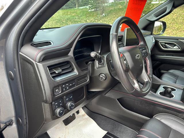 Used 2022 Chevrolet Suburban RST w/ Luxury Package image 13